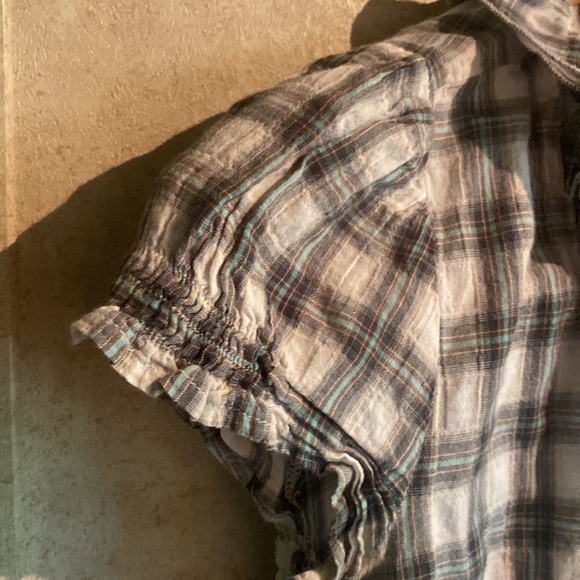 Sweet Papaya blouse size S. This is plaid fabric of blue, green, and grey colors - Picture 3 of 6